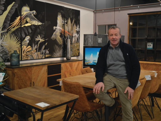 Paul Lambrecht, dirigeant fondateur de Kreabel, magasin de meubles à Tourcoing.